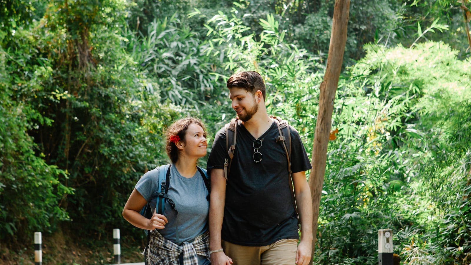 Cover image for Couples Travel Journaling: How to Document Adventures Together