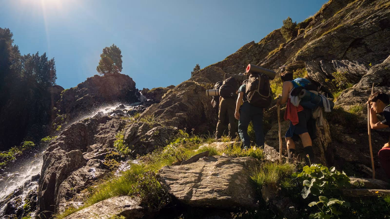 Cover image for Backpacking Journal: How to Document Your Budget Adventures