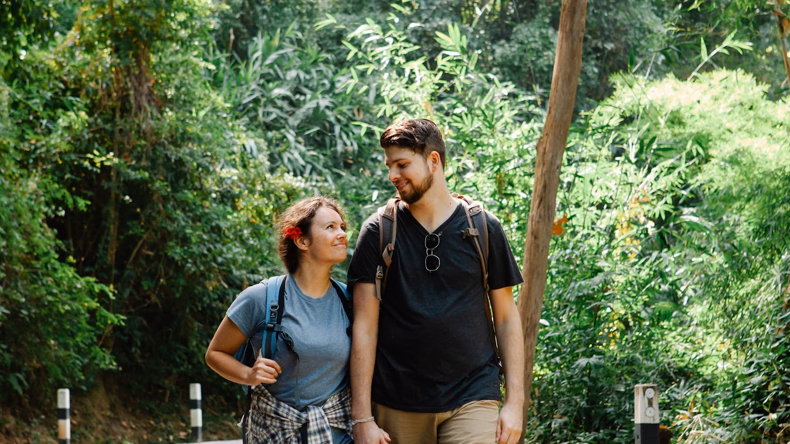 Cover image for Couples Travel Journaling: How to Document Adventures Together