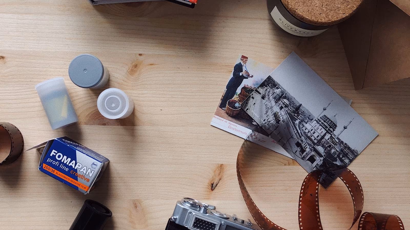 Cover image for Photo Travel Journal Guide: How to Combine Photos & Writing for Lasting Memories