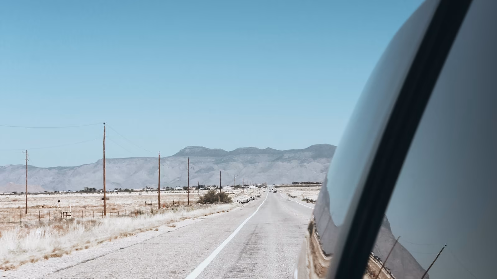Cover image for 15 Road Trip Journaling Tips That Actually Work