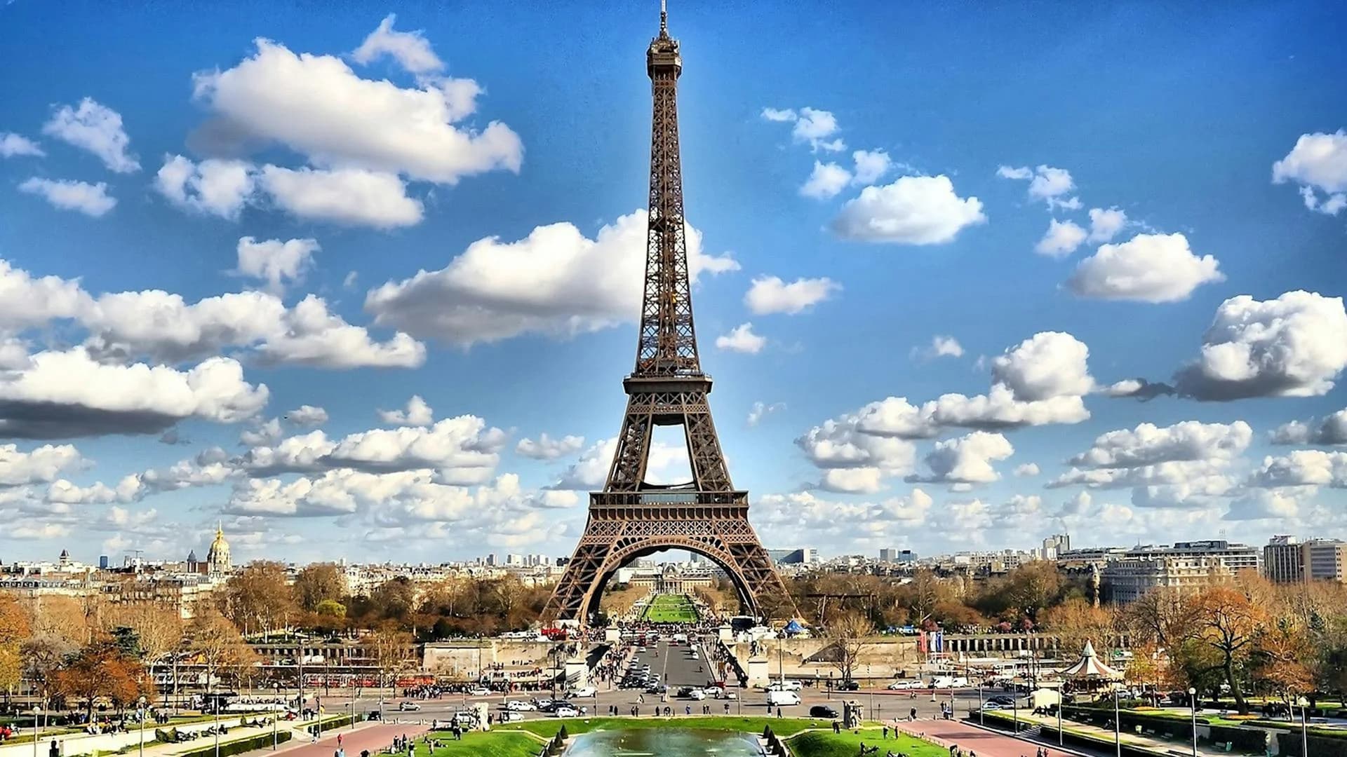 Eiffel Tower in Paris, France at sunset