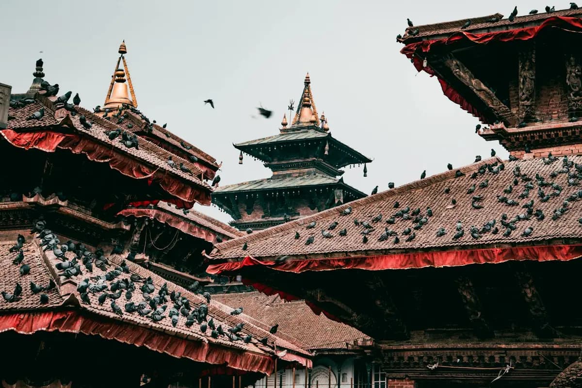 Backpacking and trekking route through the Nepal Himalayas